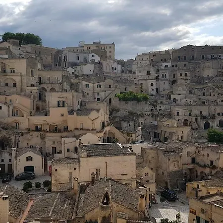 Il Sole Nei Sassi * ماتيرا